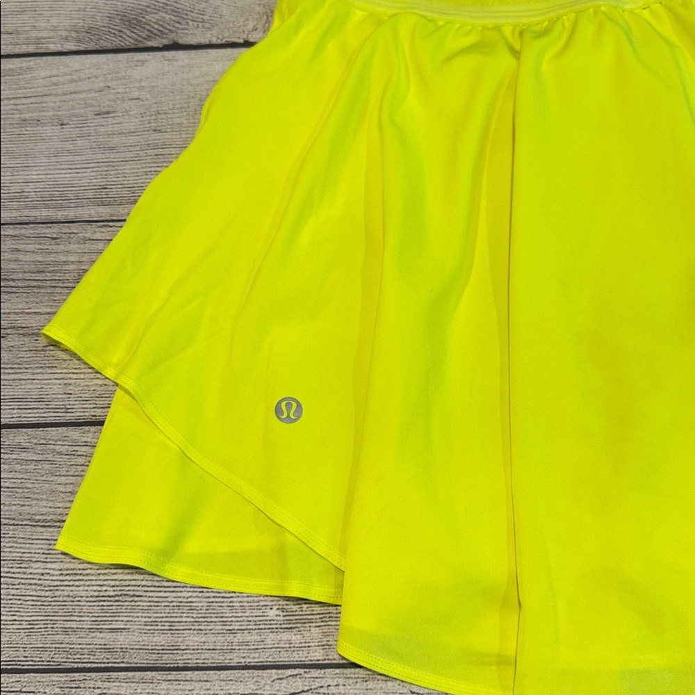 🍋Lululemon Court Rival High-Rise Skirt Long Size 10 Highlight Yellow W8ABUT🍋 - Picture 10 of 16